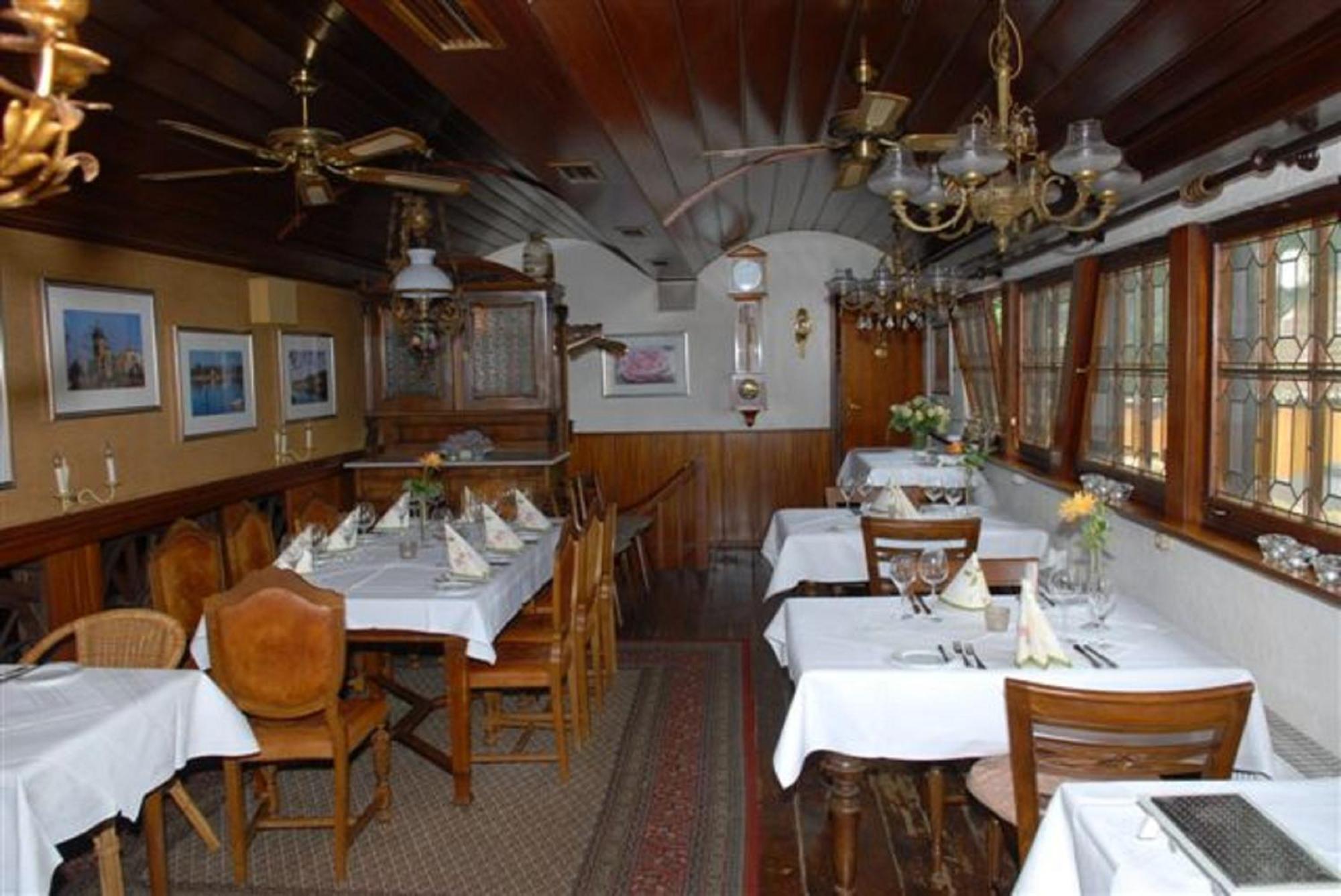 Alte Schreinerei-Auberge Harlekin Randegg Экстерьер фото