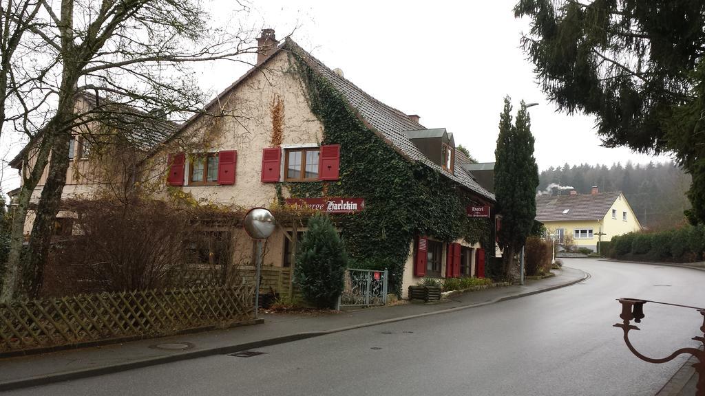 Alte Schreinerei-Auberge Harlekin Randegg Экстерьер фото