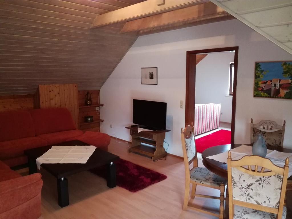 Alte Schreinerei-Auberge Harlekin Randegg Экстерьер фото