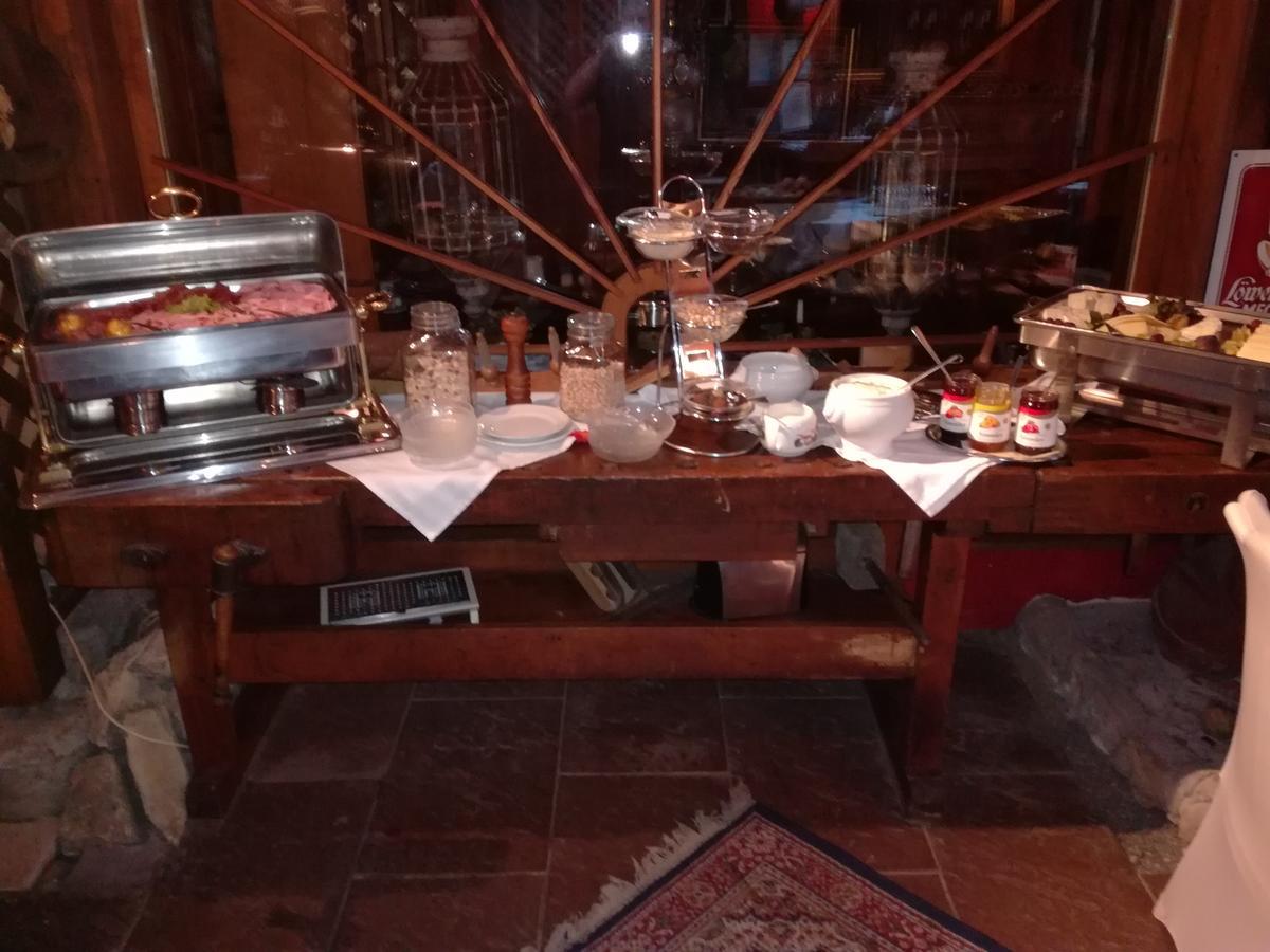 Alte Schreinerei-Auberge Harlekin Randegg Экстерьер фото